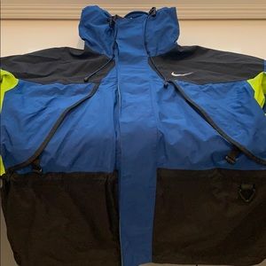 Men’s Nike ACG Jacket!!!
